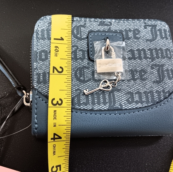 Juicy Couture Wallet (NEW) - Picture 4 of 8